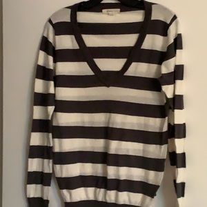 F21 Striped Soft Lightweight V-neck